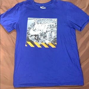 Nike “the Nike Tee” shirt Athletic Cut